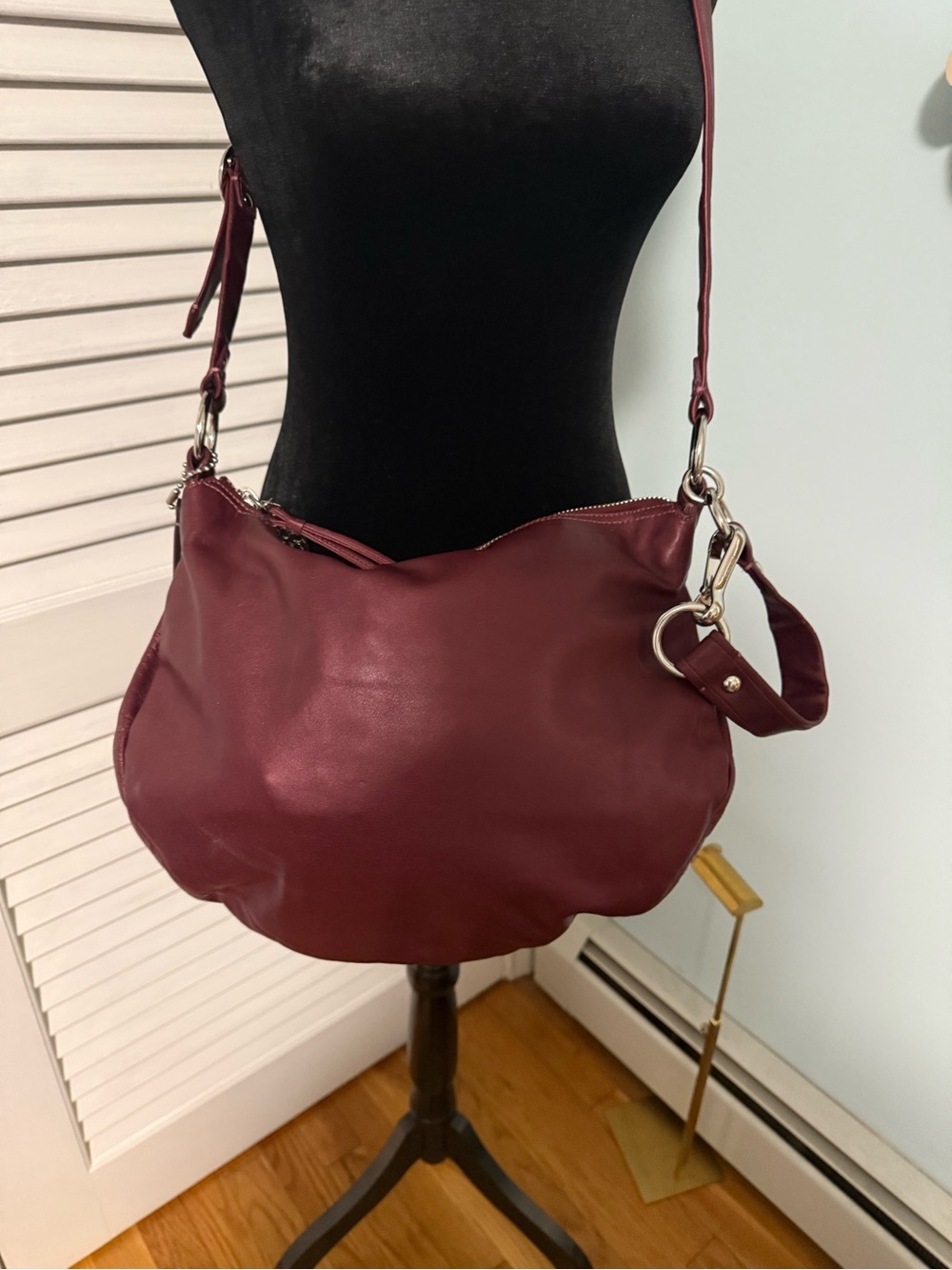 Coach Burgundy Leather Shoulder Bag with detachable handle. Gorgeous 😍 - Picture 3 of 11